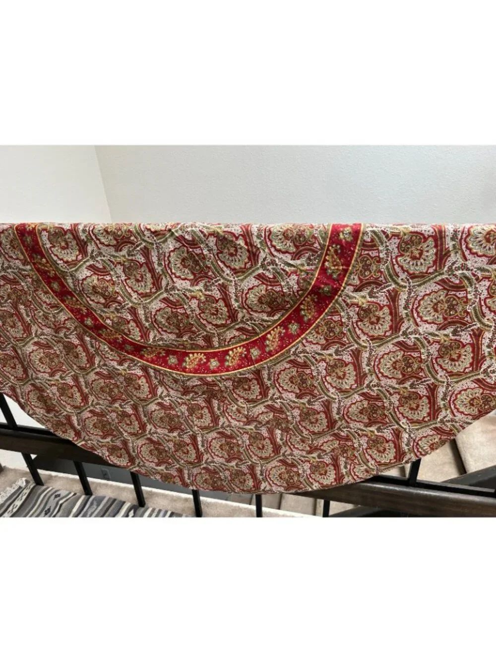 Williams Sonoma Tablecloth Round 70 in Burgundy Paisley 100% Cotton Vintage